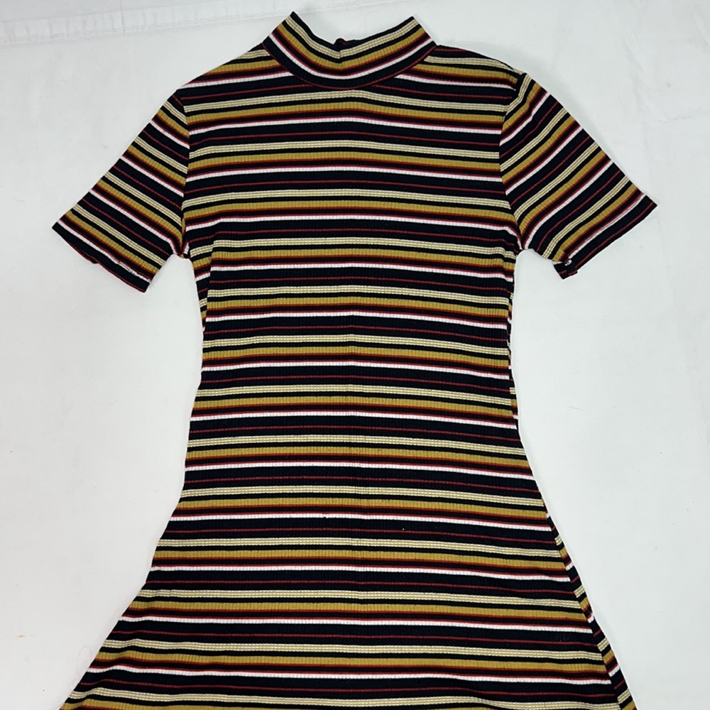 2403 women’s forever 21 dress